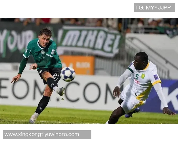 胜利门将失误致命奎尼奥内斯轻松破门上演反击好戏